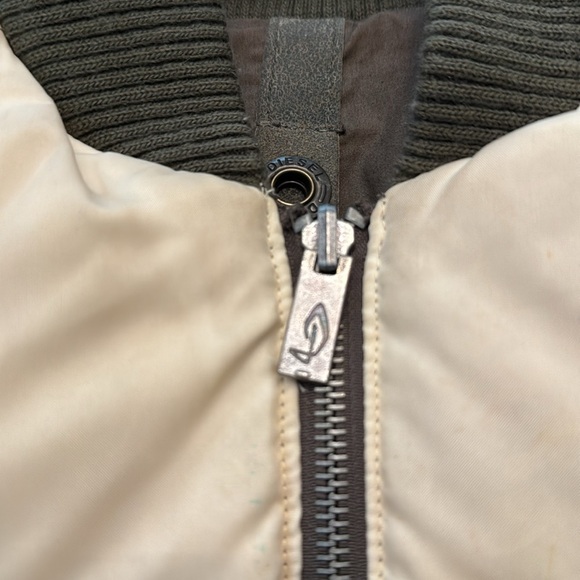 🟢 DIESEL UNISEX OLIVE GREEN & CREAM REVERSIBLE BOMBER JACKET - Picture 13 of 14